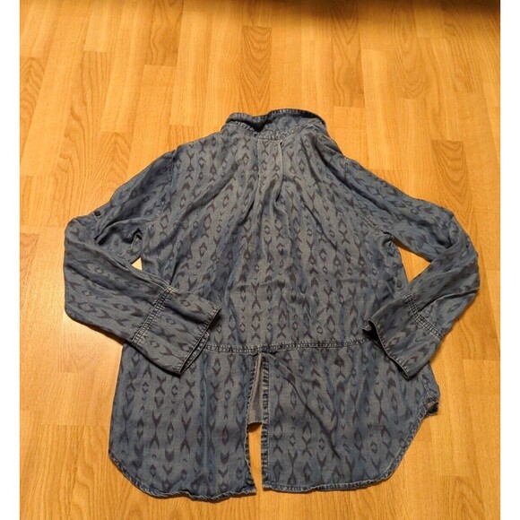 Cloth & Stone Shirt Womens Medium Blue Chambray Button Up Roll Tab Sleeve Hi Low - Picture 5 of 12